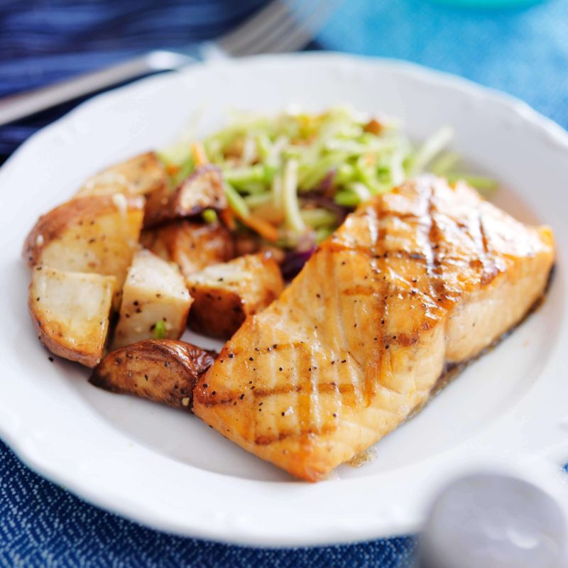 grilled-salmon-with-asian-slaw-and-roasted-potatoe-2022-03-30-00-01-09-utc.jpg